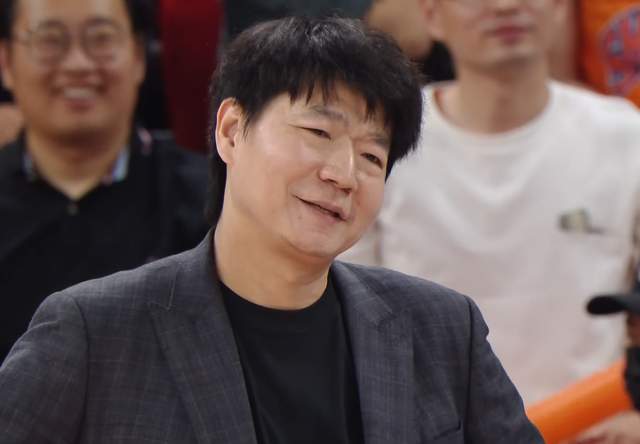 生涯进球数超越卡钦斯，格里娜升至历史第12