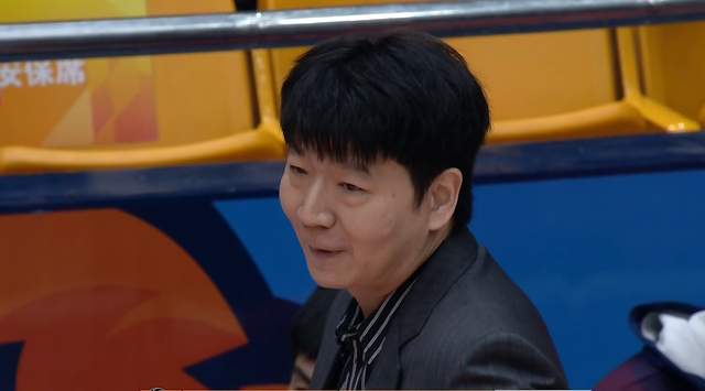 活塞有意续约全明星中锋杜伦