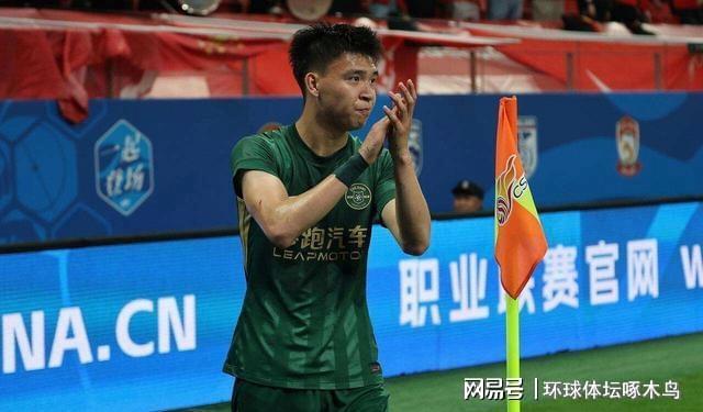 五届出战17场，穆斯莱拉追平卡瓦尼保持的队史世界杯出场纪录