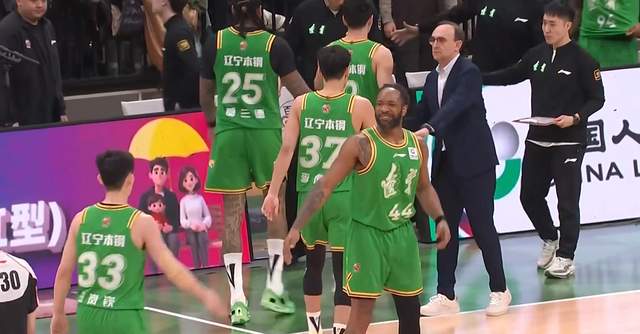 力压沙特门将奥韦斯，巴尔韦德当选FIFA全场最佳球员